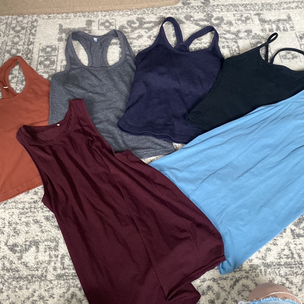 Bundle of lululemon tanks size 4
